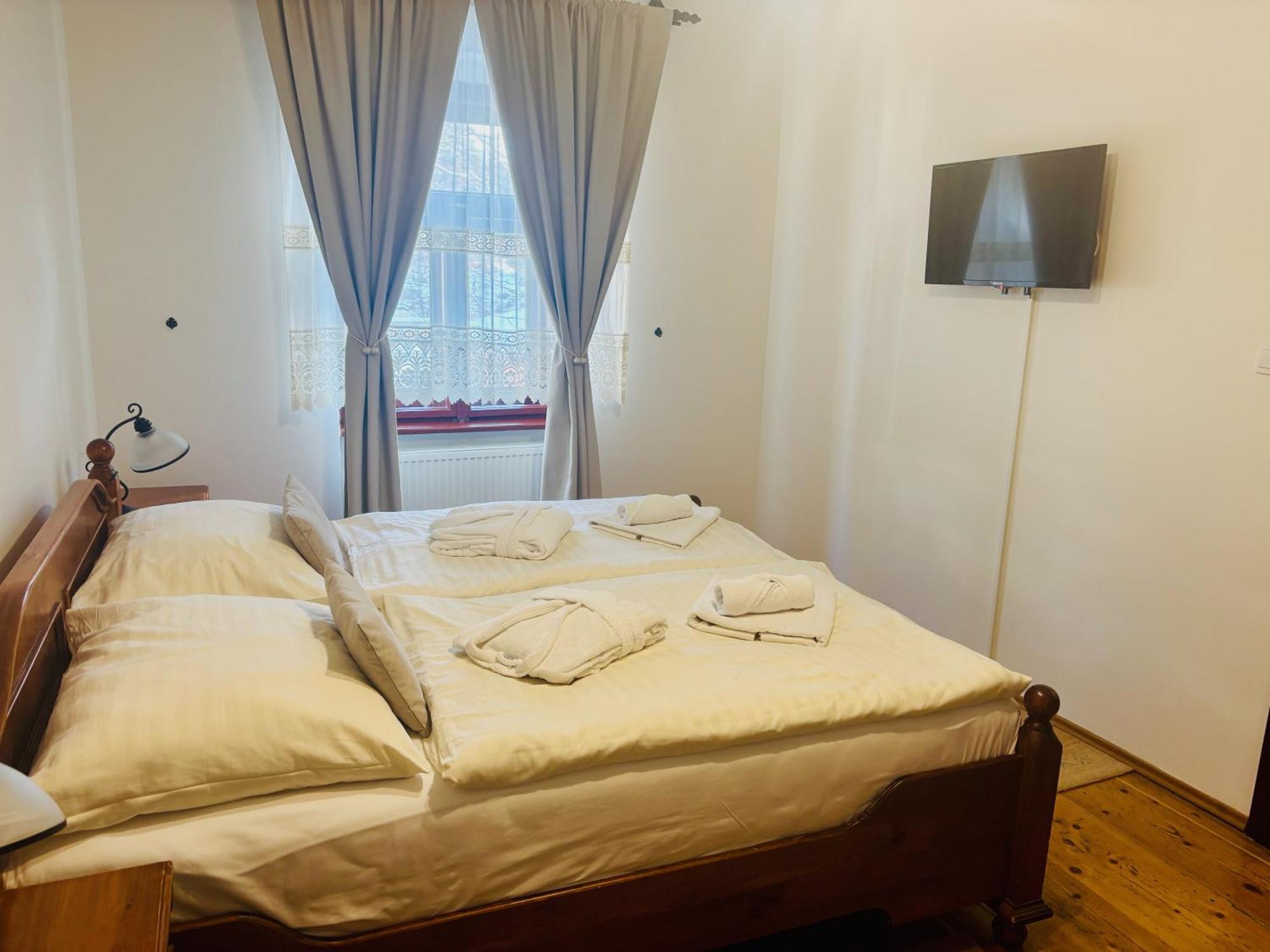 Penzion Kachelman Banská Štiavnica エクステリア 写真